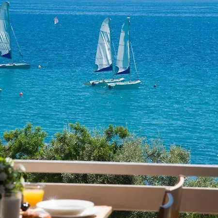 Апартаменты Ifi Sea House Никиана Экстерьер фото